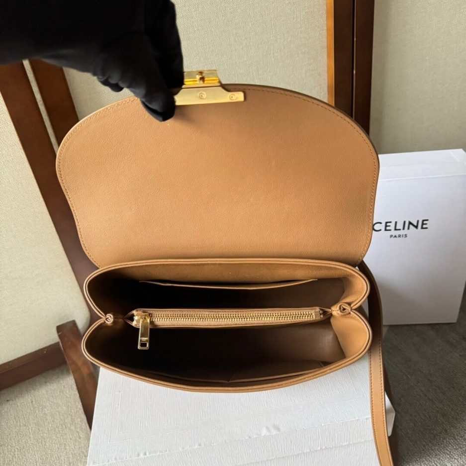Medium size NINO bag in soft cow leather