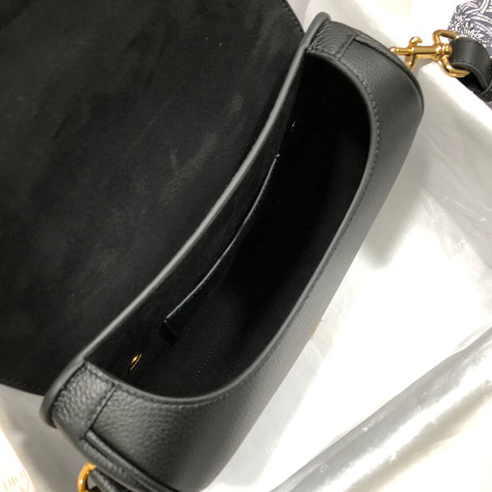 MEDIUM  BOBBY BAG