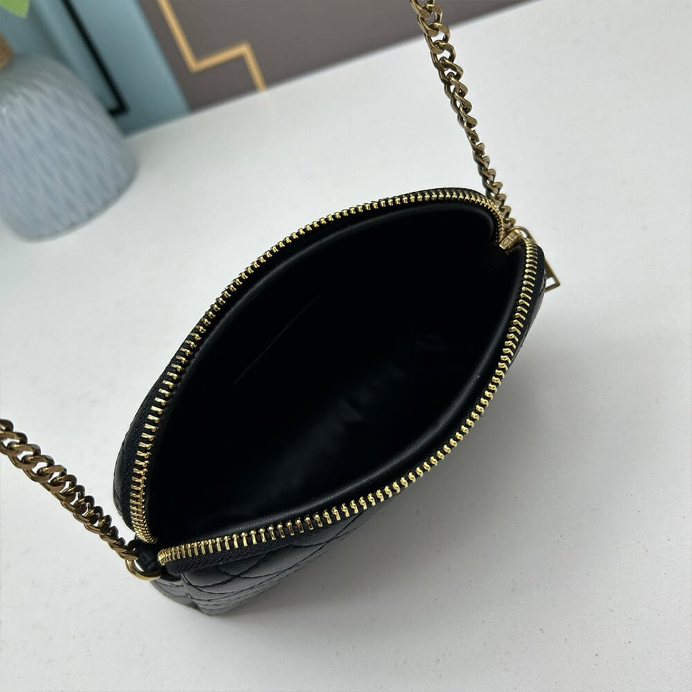 Gaby zipped pouch in quilted lambskin