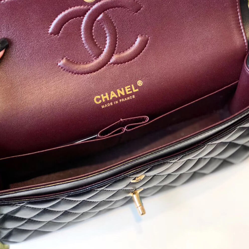 CLASSIC FLAP HANDBAG