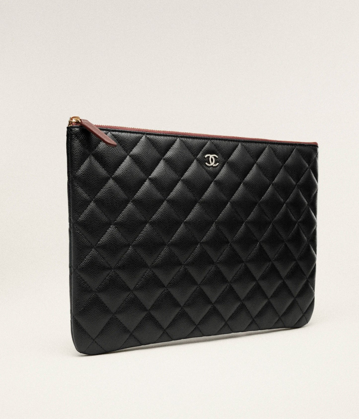 Classic Zipped Pouch Grained Shiny Calfskin & Gold-Tone Metal Black