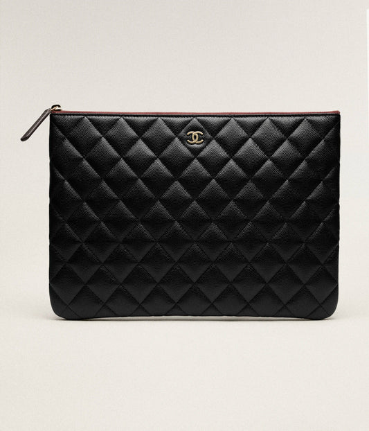 Classic Zipped Pouch Grained Shiny Calfskin & Gold-Tone Metal Black