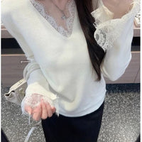 Slim V-Neck Lace Gauze Pullover
