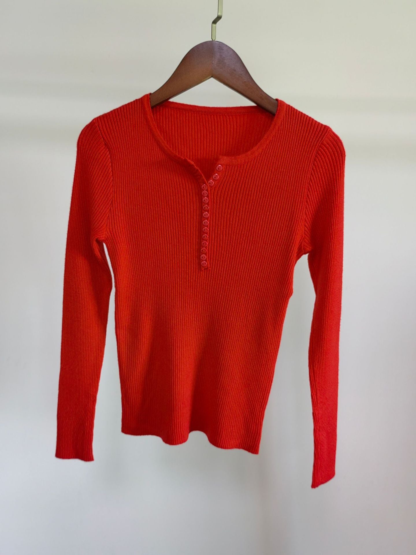 Slim V-Neck Core-Spun Pullover (9123)