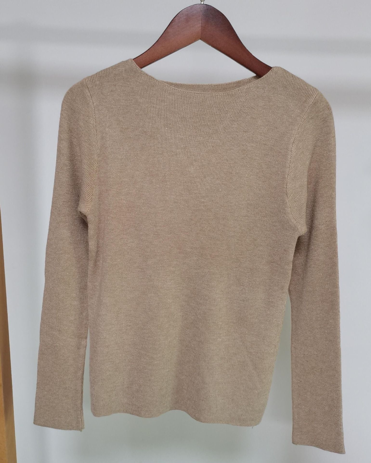 Slim One-Word Collar Pullover