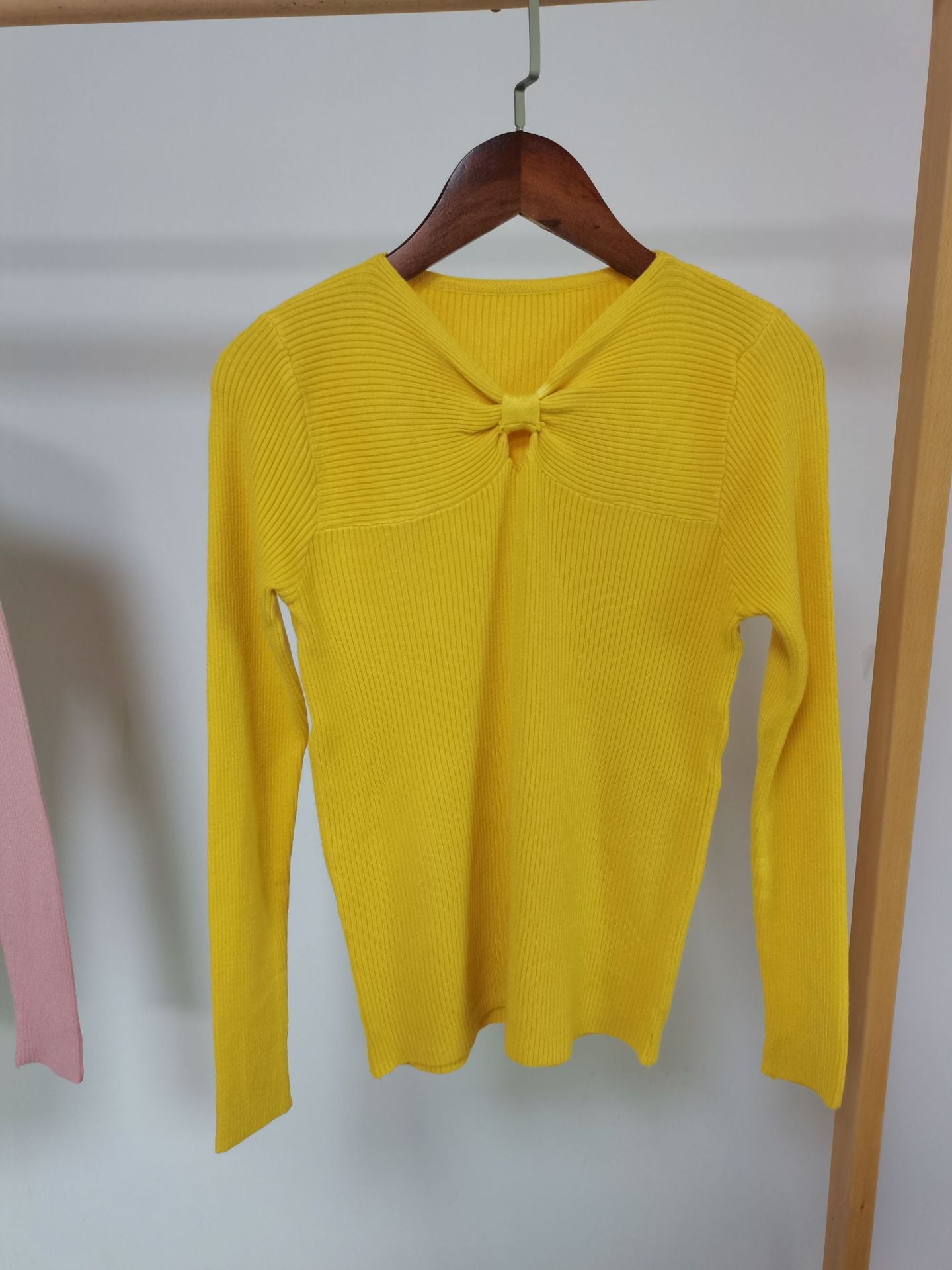 Slim V-Neck Commuter Pullover