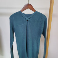 Slim V-Neck Commuter Pullover