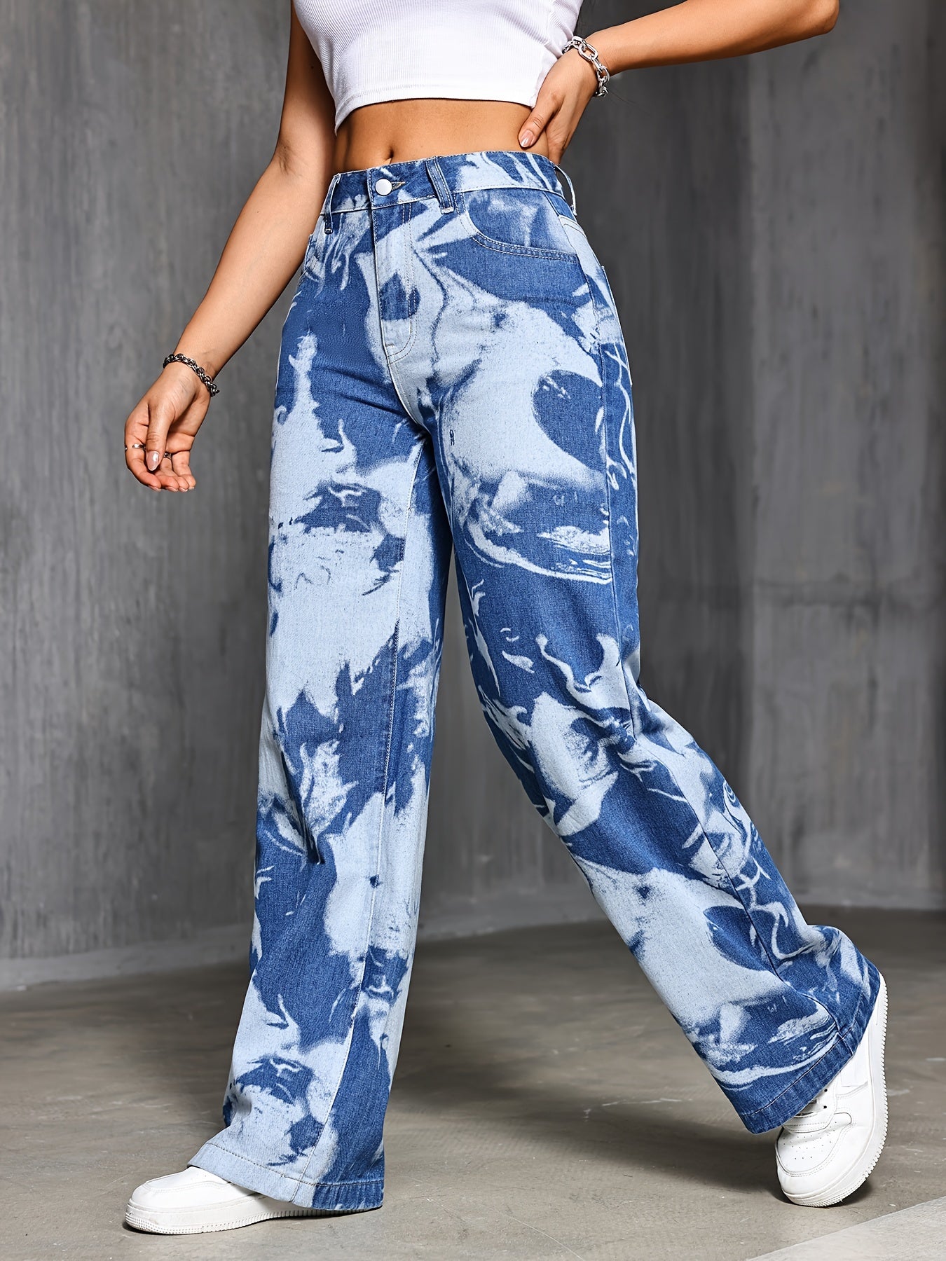 Straight-Leg Mid-Rise Jeans - Washed Denim DK5516