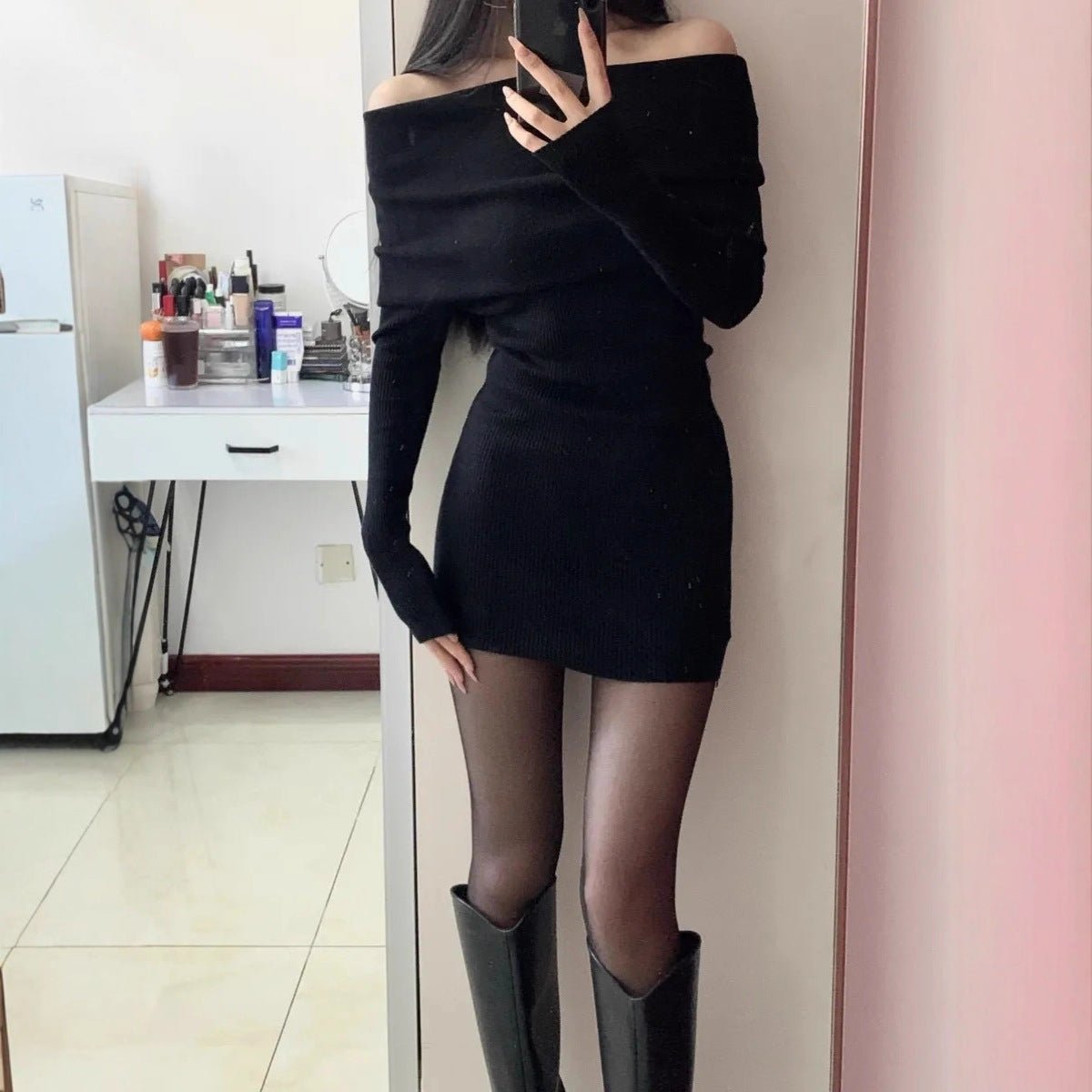 Slim One-Word Collar S-xy Pullover