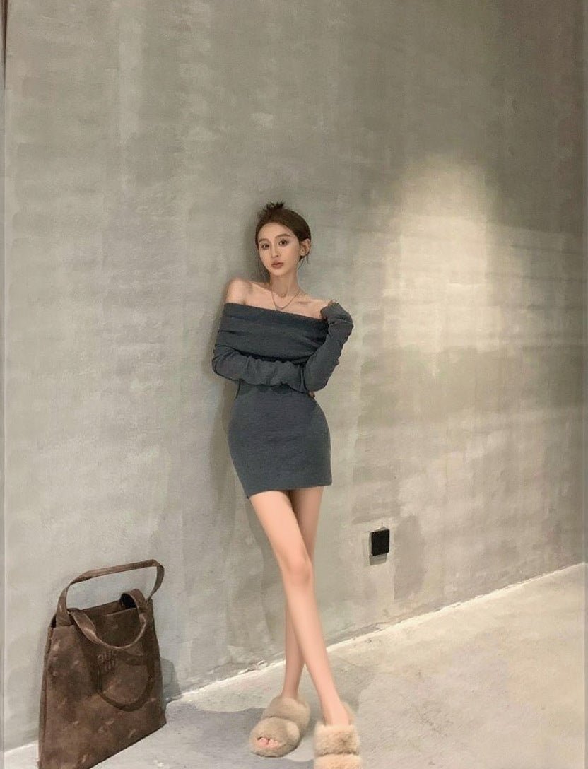 Slim One-Word Collar S-xy Pullover