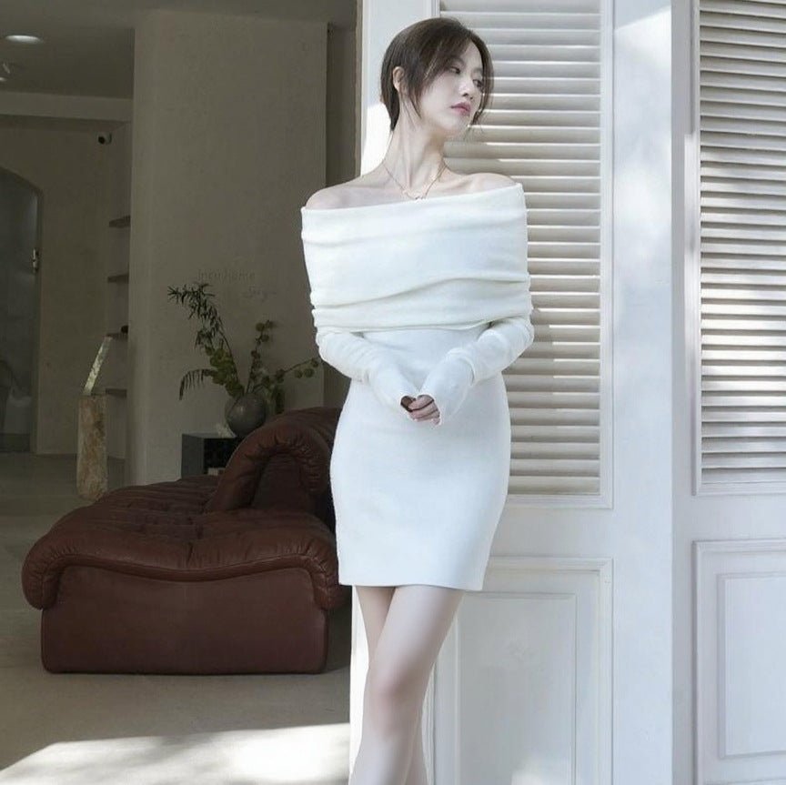 Slim One-Word Collar S-xy Pullover