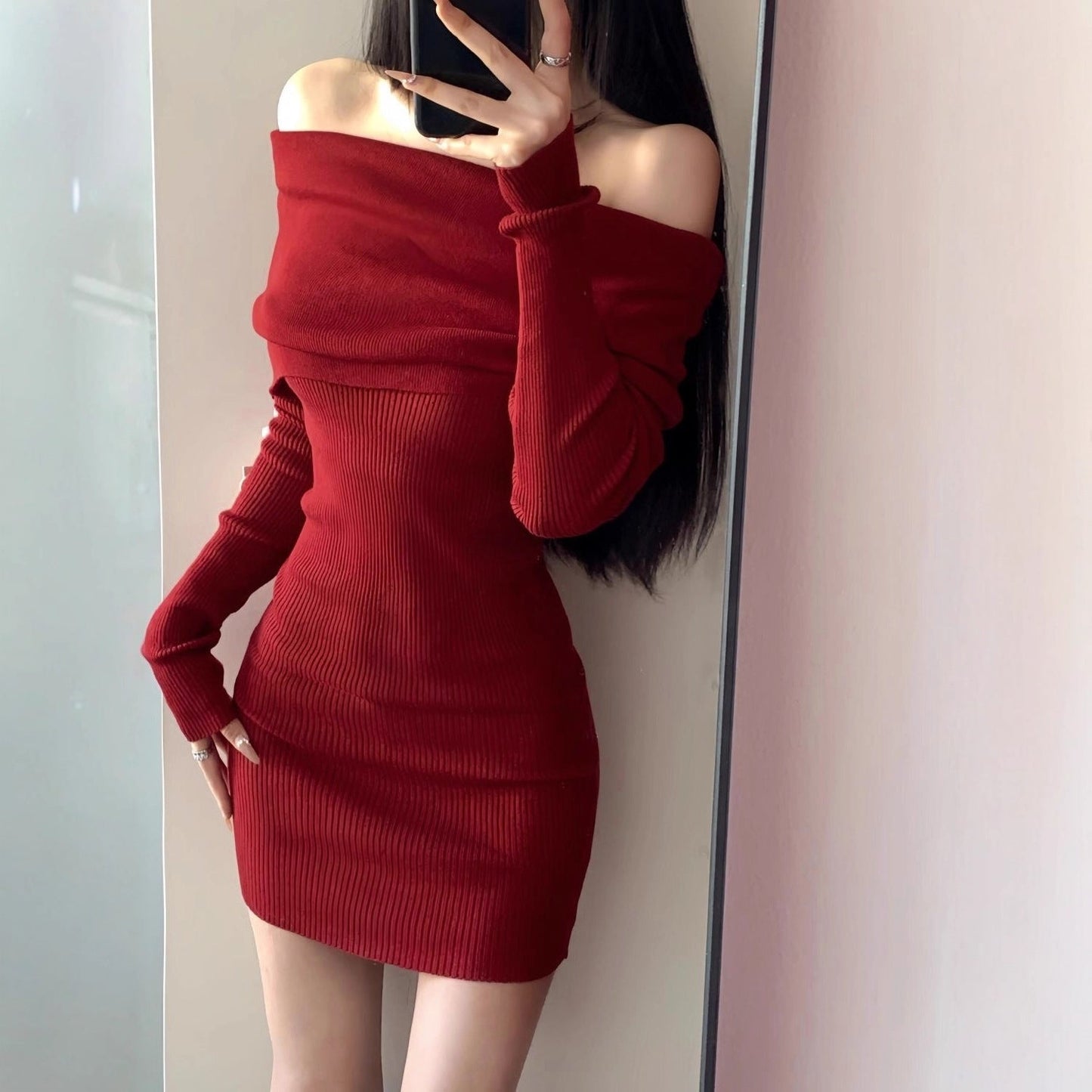 Slim One-Word Collar S-xy Pullover