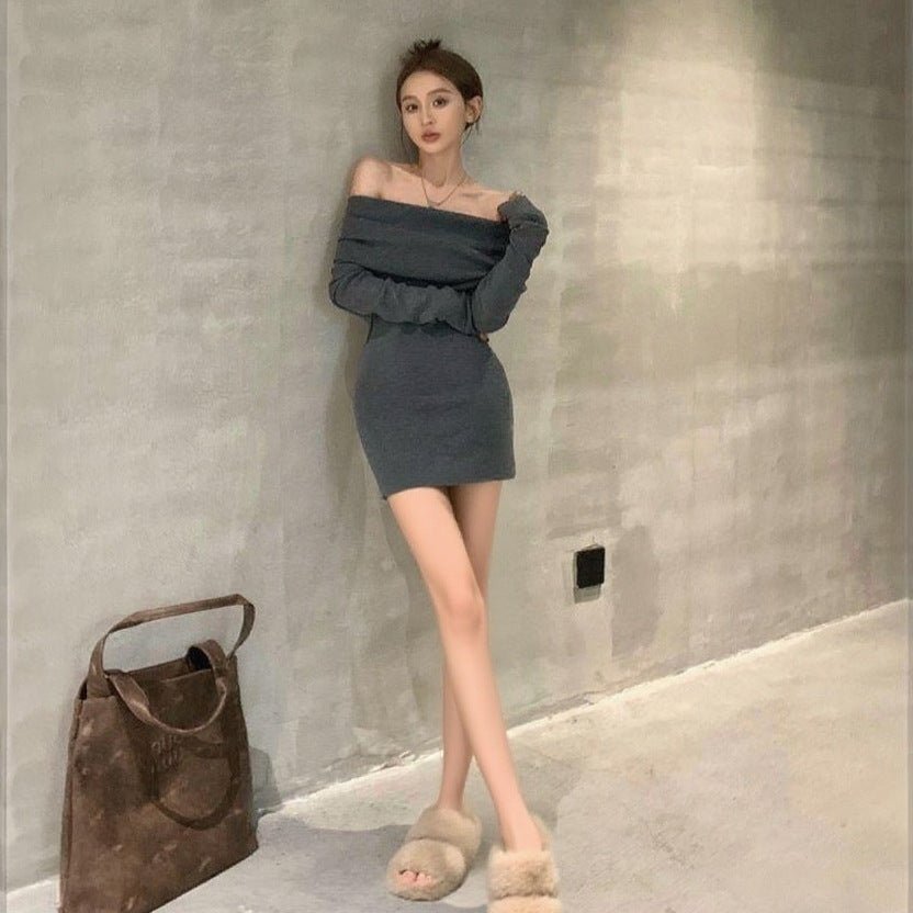 Slim One-Word Collar S-xy Pullover