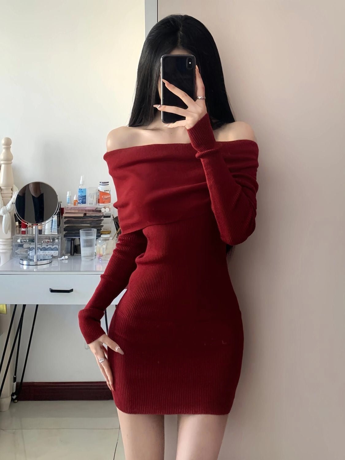 Slim One-Word Collar S-xy Pullover