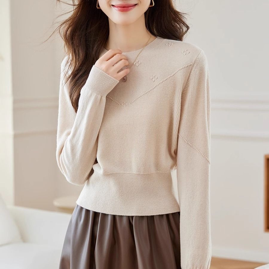 Slim Semi-Turtleneck Commuter Pullover