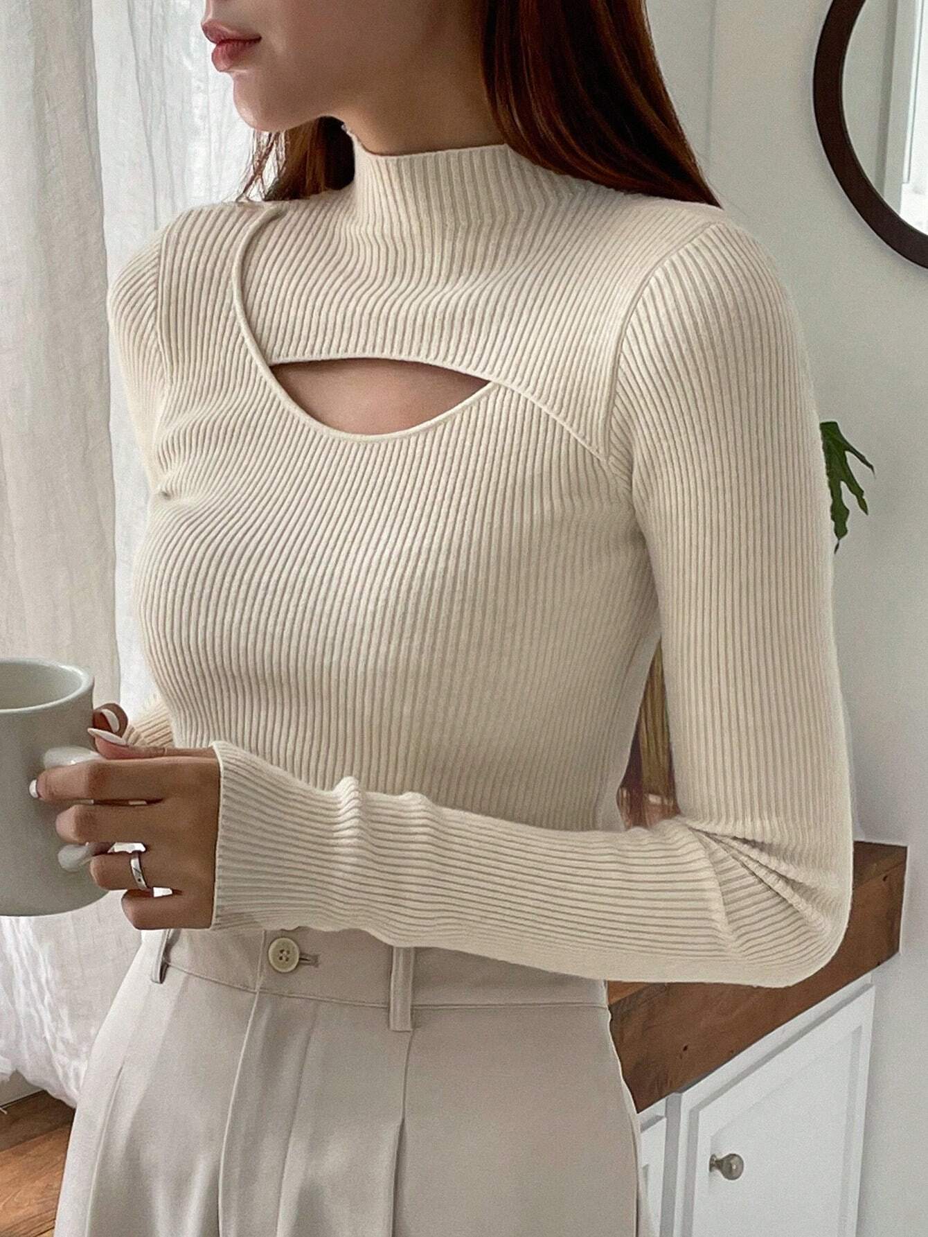 DAZY Hollow Semi-Turtleneck Pullover