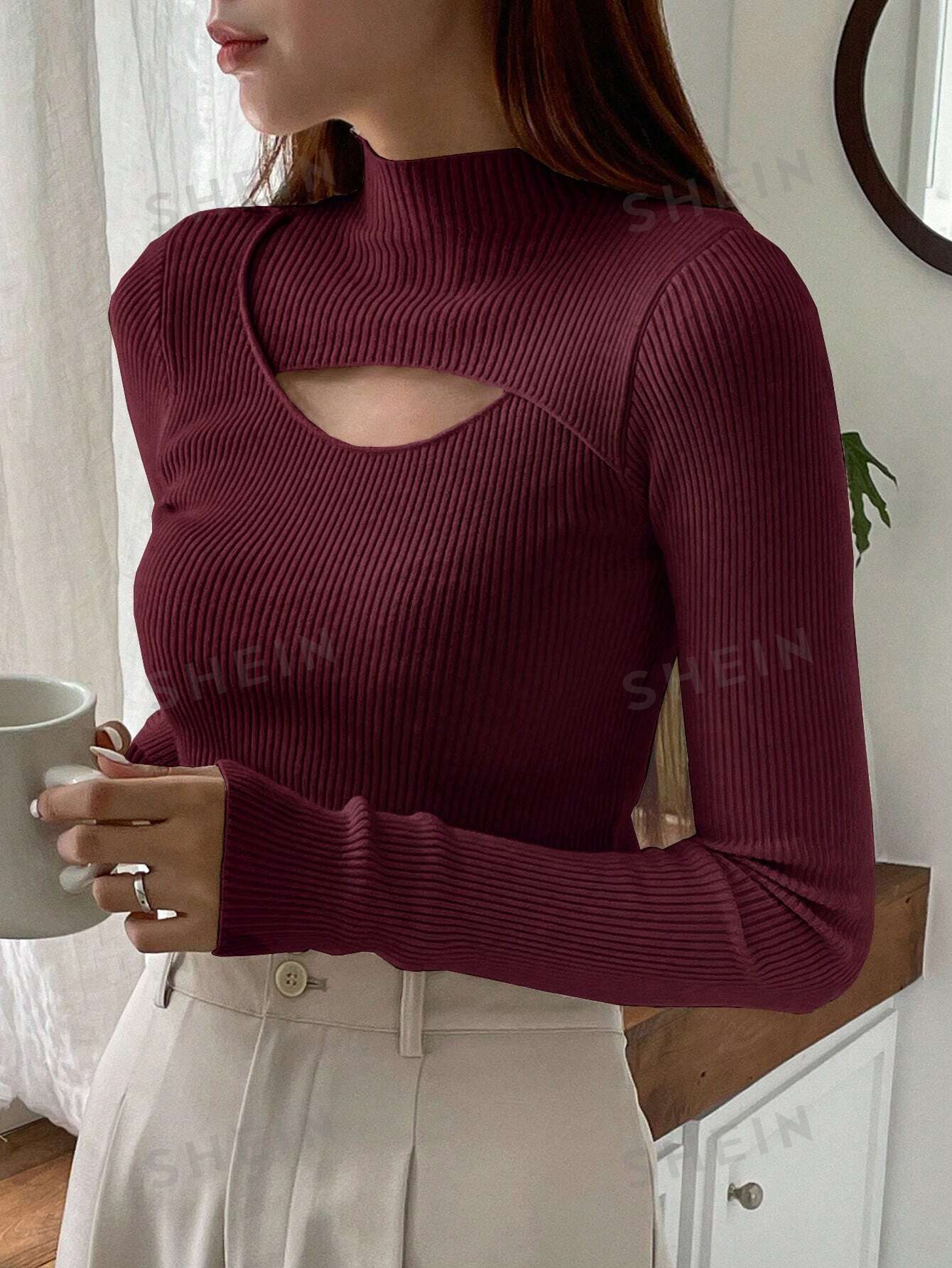 DAZY Hollow Semi-Turtleneck Pullover
