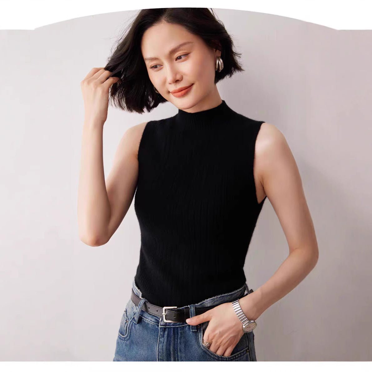 Semi-Turtleneck Knit Vest