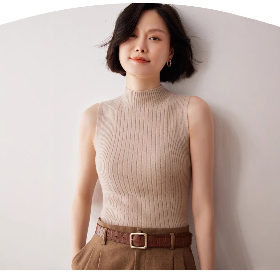 Semi-Turtleneck Knit Vest