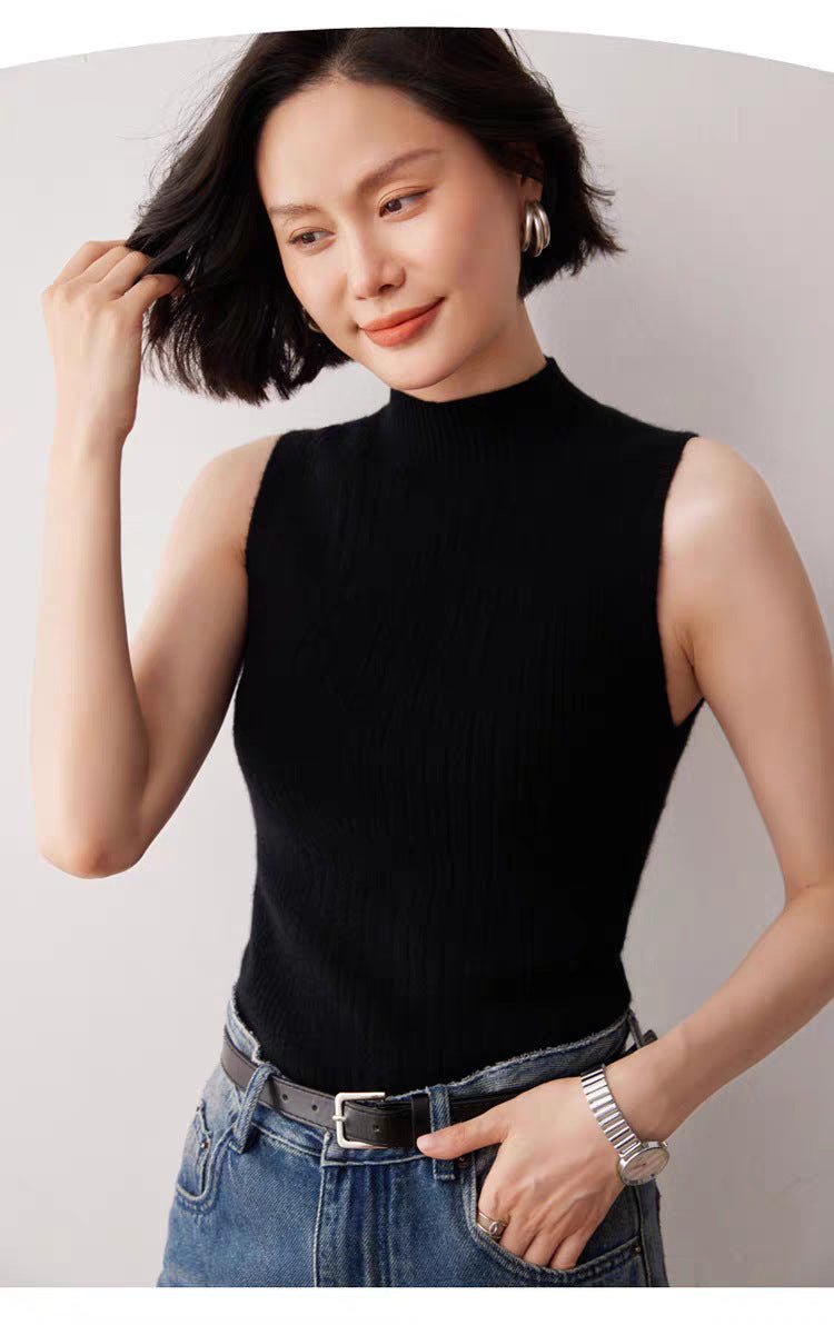 Semi-Turtleneck Knit Vest