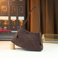 Mindia Houndstooth Woven Shoulder Bag