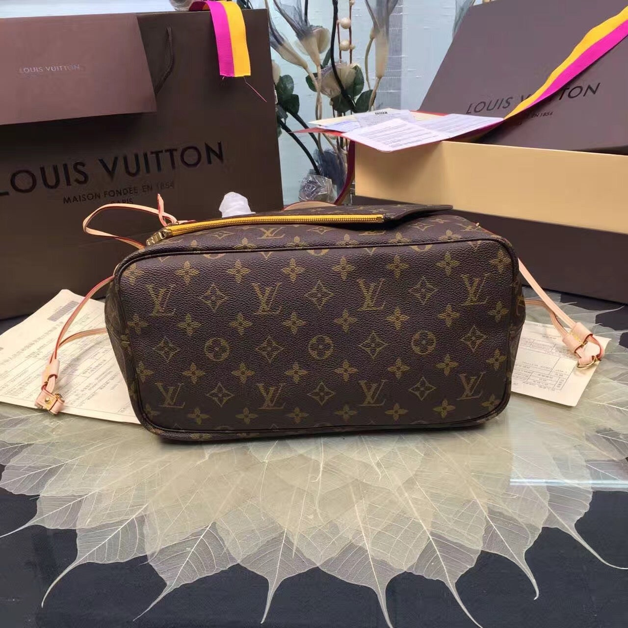 Neverfull MM Bag Monogram Canvas M40997