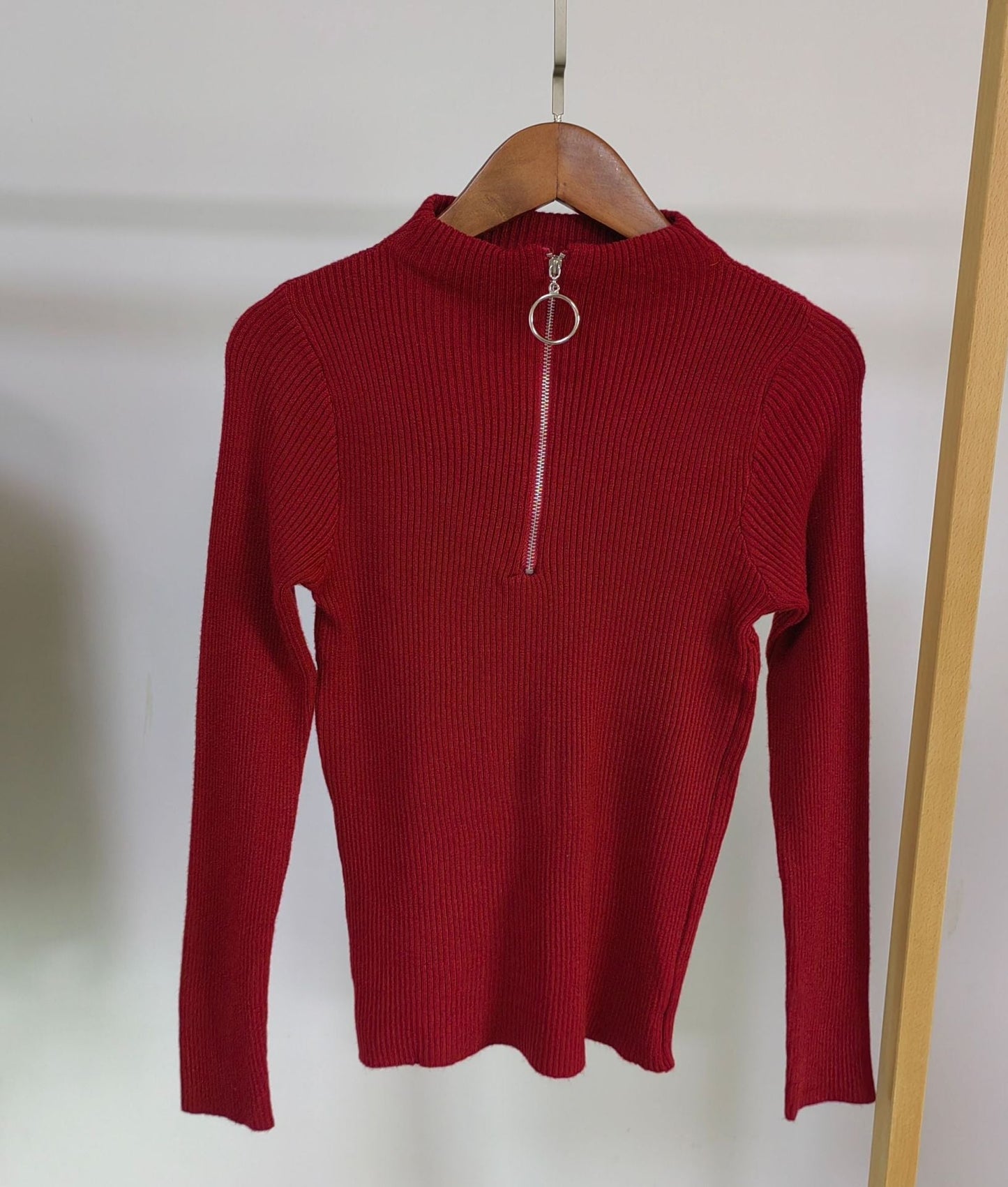 Slim Half-Turtleneck Ring Zipper Top