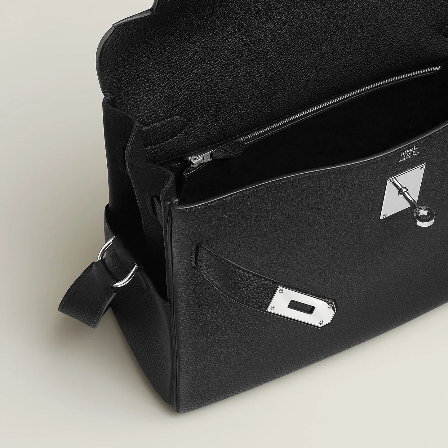 Kelly Messenger GM bag