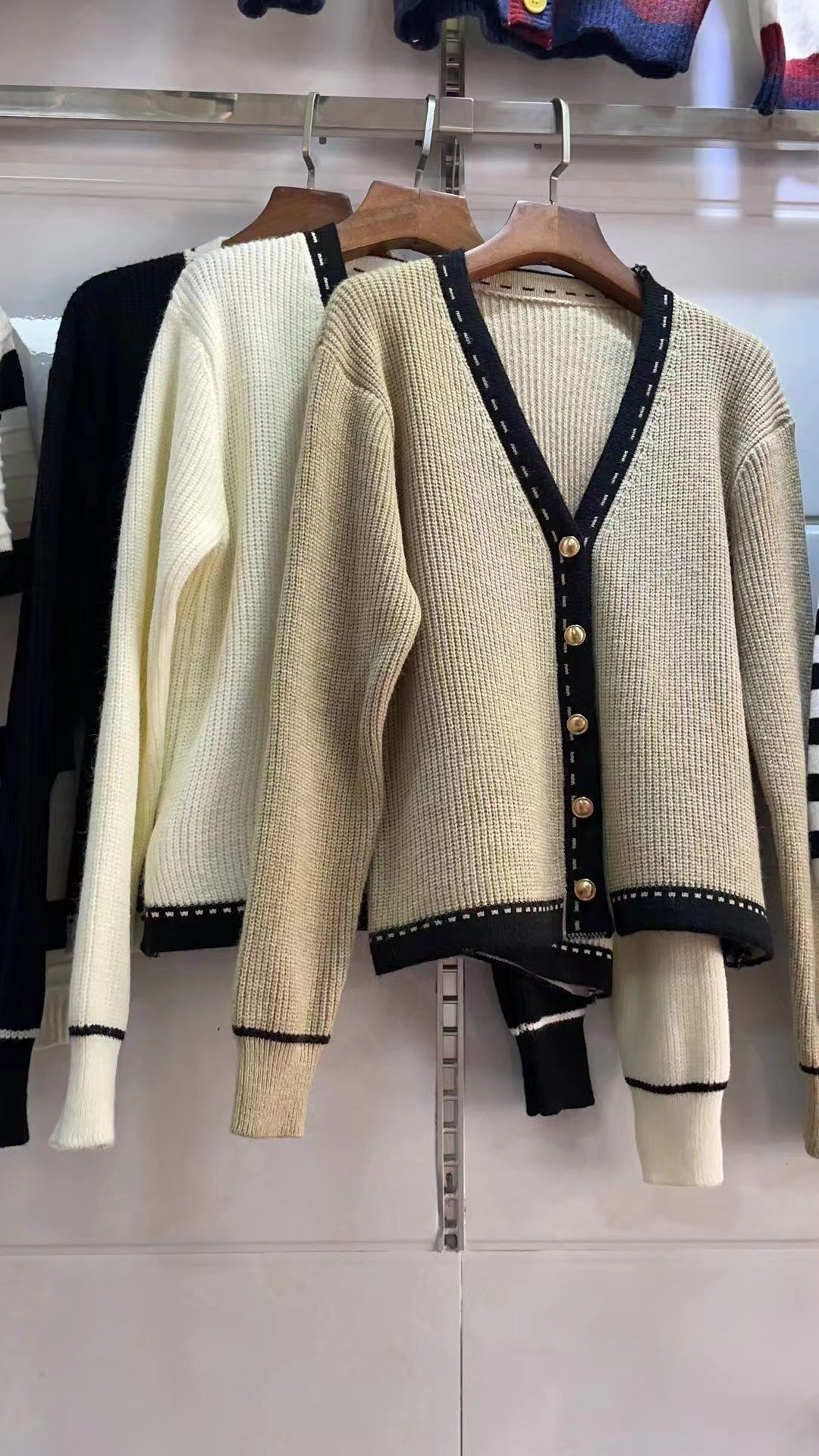 Japanese Style 2-Piece Set – Straight-Leg Pants & V-Neck Cardigan