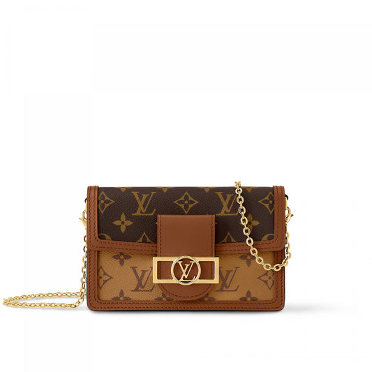 M68746 Dauphine Chain Wallet