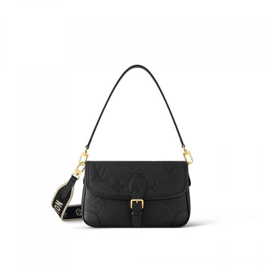 M46386 Diane Black