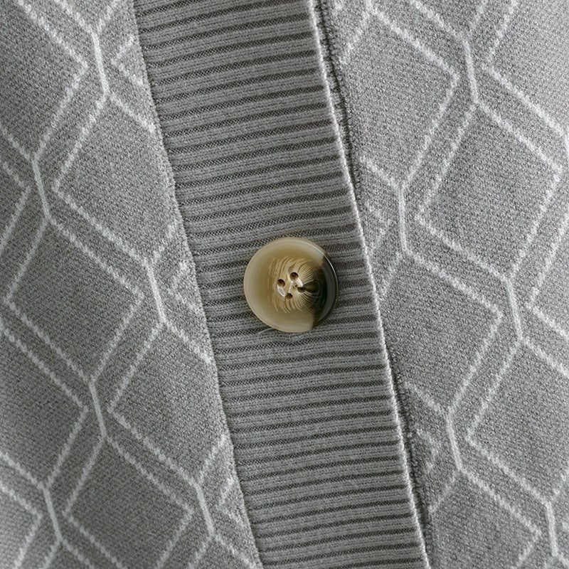 Loose Diamond Pattern V-Neck Cardigan
