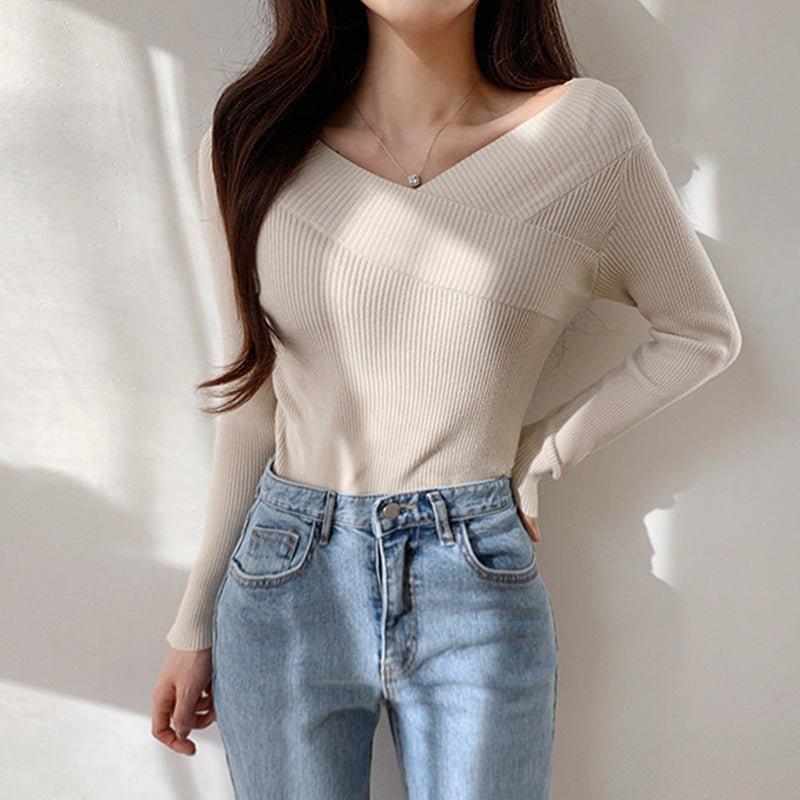 Slim V-Neck Commuter Pullover