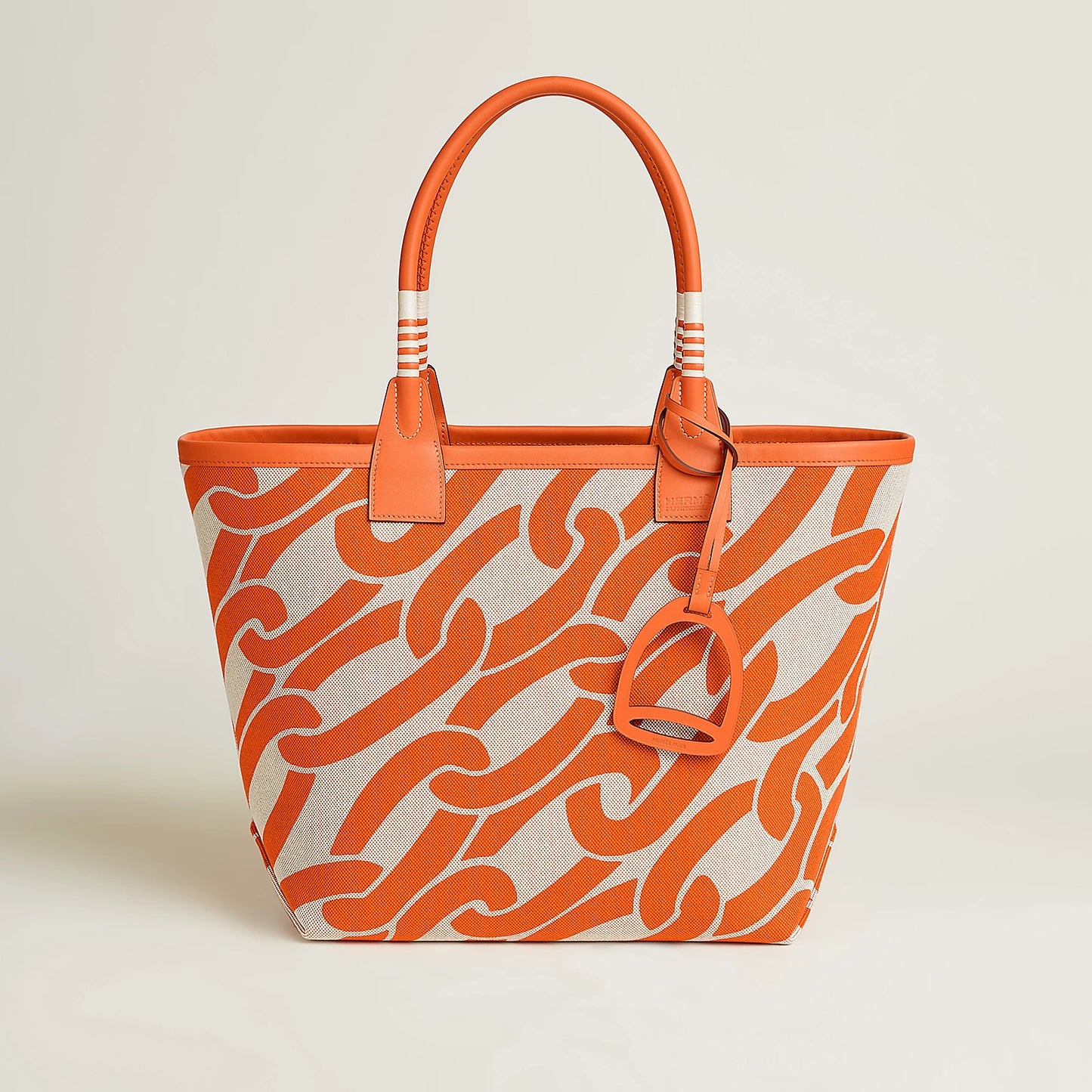 Steeple 28 bag