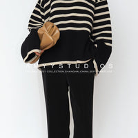 Loose Striped Turtleneck Pullover