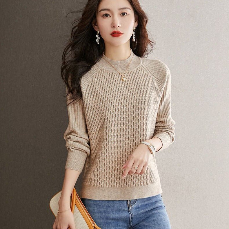 Loose Semi-Turtleneck Commuter Pullover