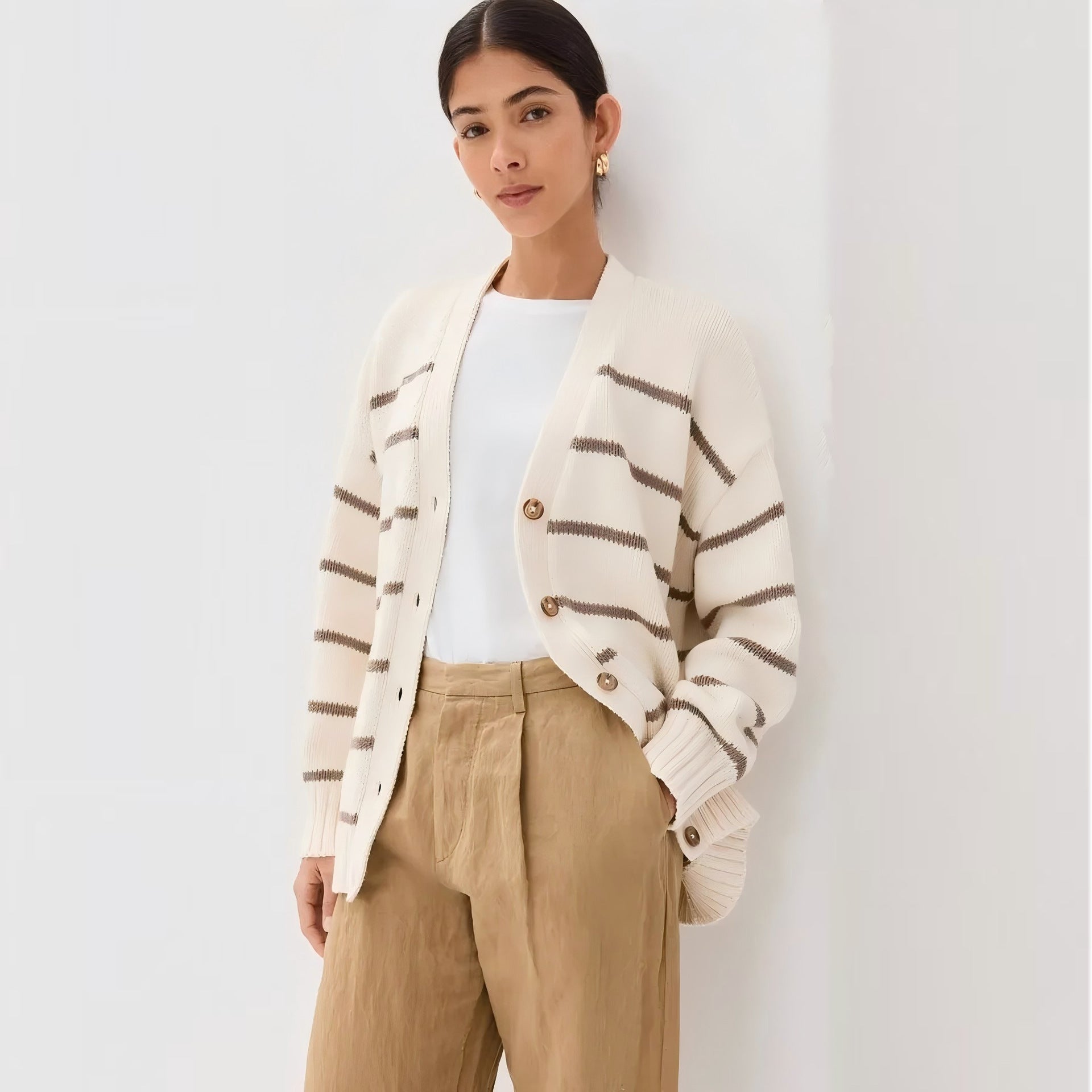 Color-Block V-Neck Cardigan (Loose Fit)