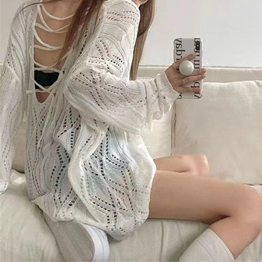 Elegant V-Neck Commuter Pullover