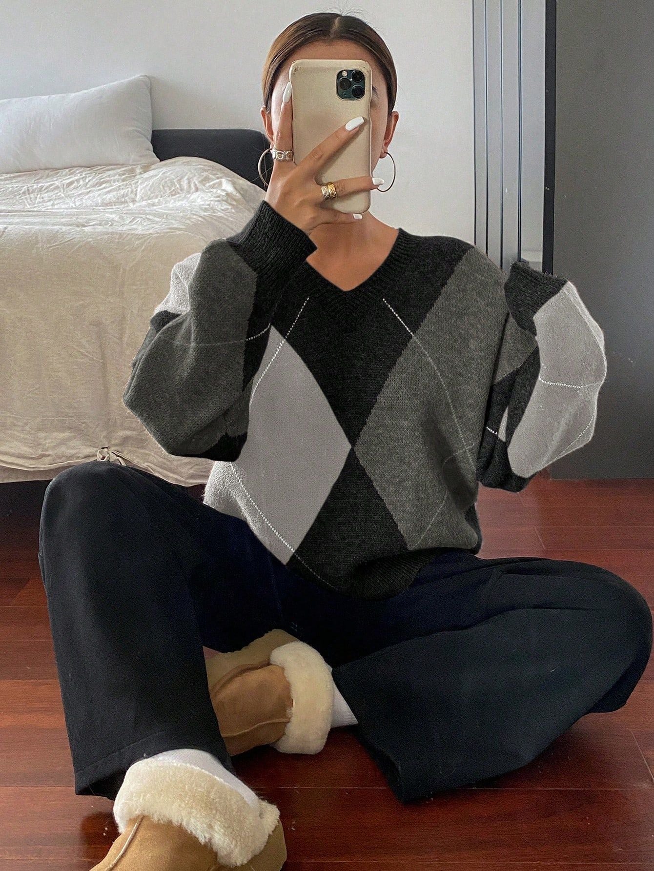 Women’s V-Neck Rhombus Color-Block Sweater – Mori Wind Loose Pullover