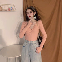 Slim V-Neck Commuter Pullover