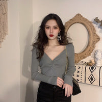 Slim V-Neck Commuter Pullover