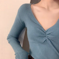 Slim V-Neck Commuter Pullover